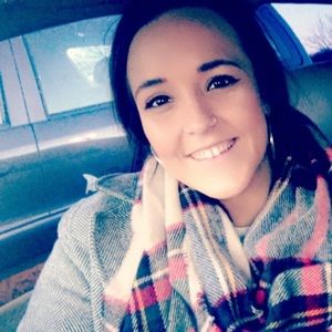 Meet your Posher, Brooke